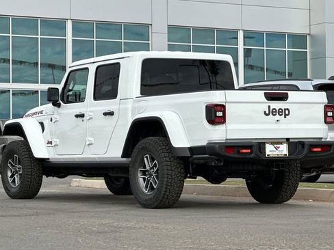 New 2026 Jeep Gladiator Mojave image 9