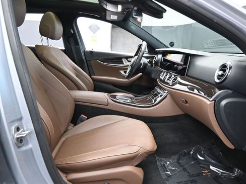 Used 2021 Mercedes-Benz E 450 4MATIC Sedan image 45