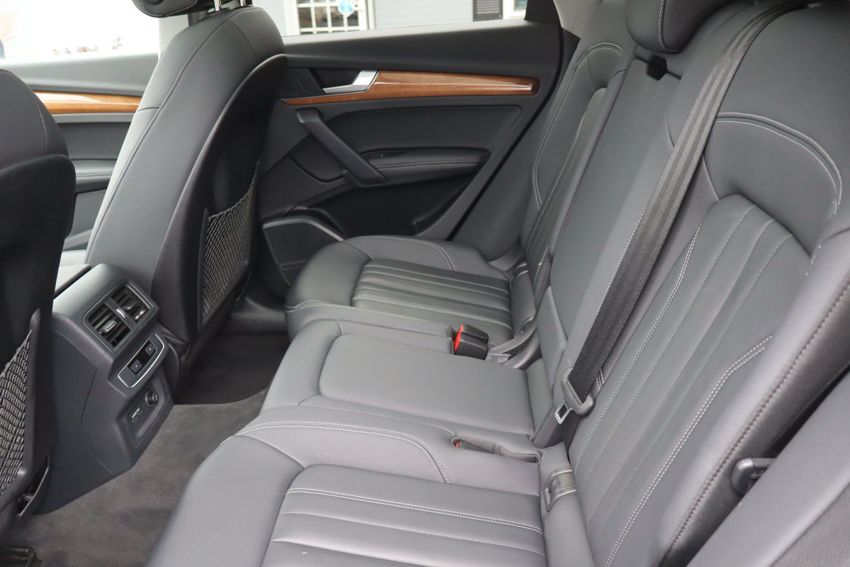 Used 2023 Audi Q5 2.0T Premium Plus w/ Premium Plus Package AWD/4WD image 31
