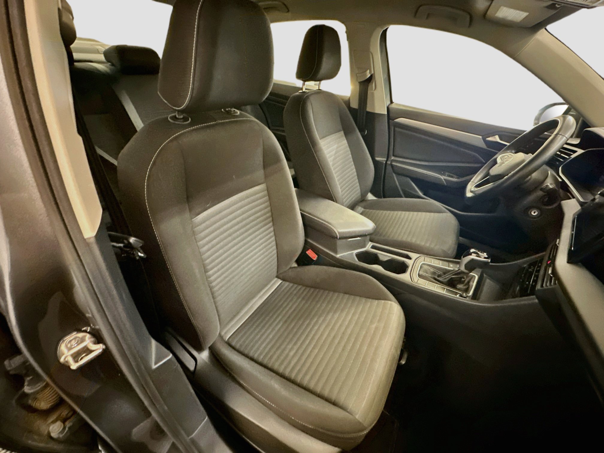 Used 2025 Volkswagen Jetta S FWD image 31