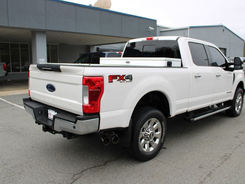 Used 2018 Ford F250 Lariat w/ Lariat Ultimate Package image 3