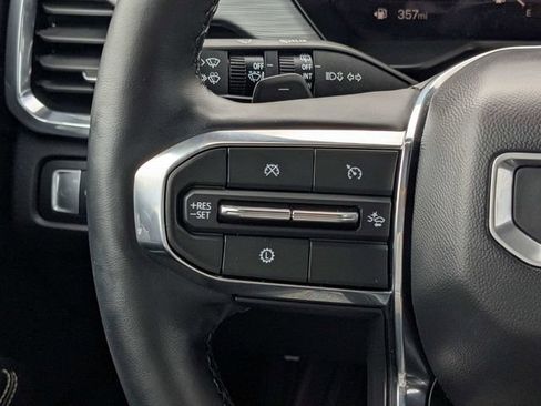 Used 2025 GMC Acadia Elevation FWD image 23