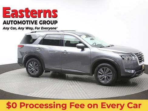 Used 2022 Nissan Pathfinder SV AWD/4WD image 50