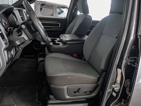 Used 2024 RAM 2500 Big Horn AWD/4WD image 30