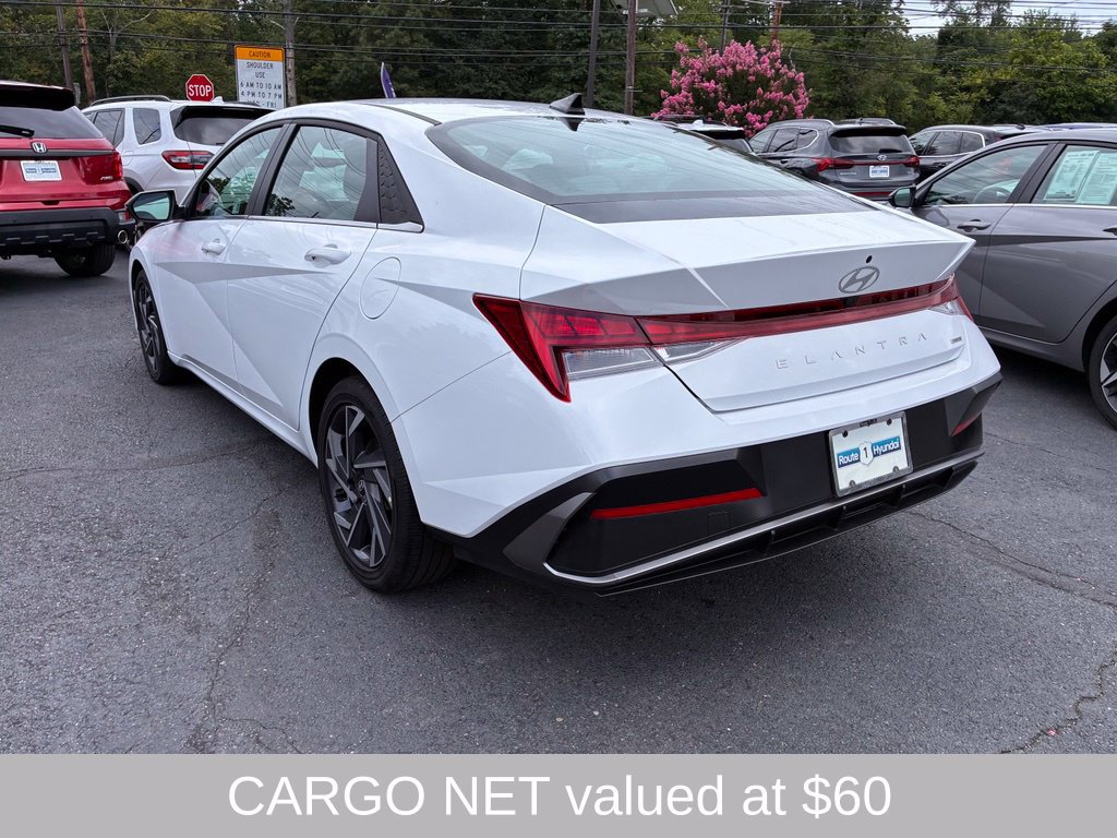 Certified 2025 Hyundai Elantra Limited FWD image 5
