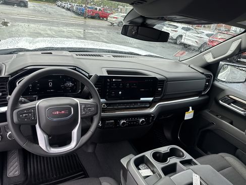 New 2026 GMC Sierra 1500 Elevation image 14