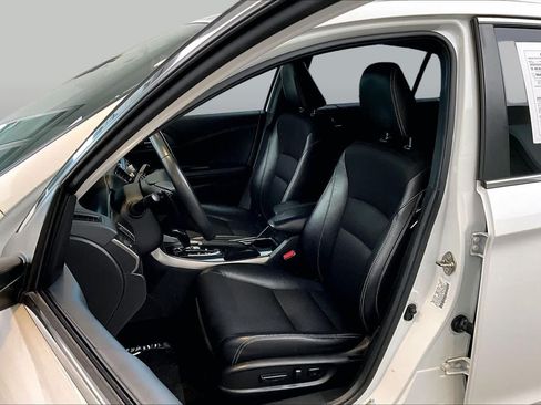 Used 2016 Honda Accord Sport image 7