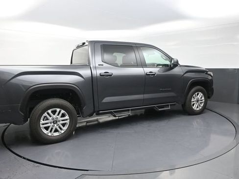Used 2026 Toyota Tundra SR5 w/ SR5 Premium Package AWD/4WD image 14