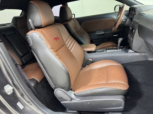 Used 2013 Dodge Challenger R/T image 25