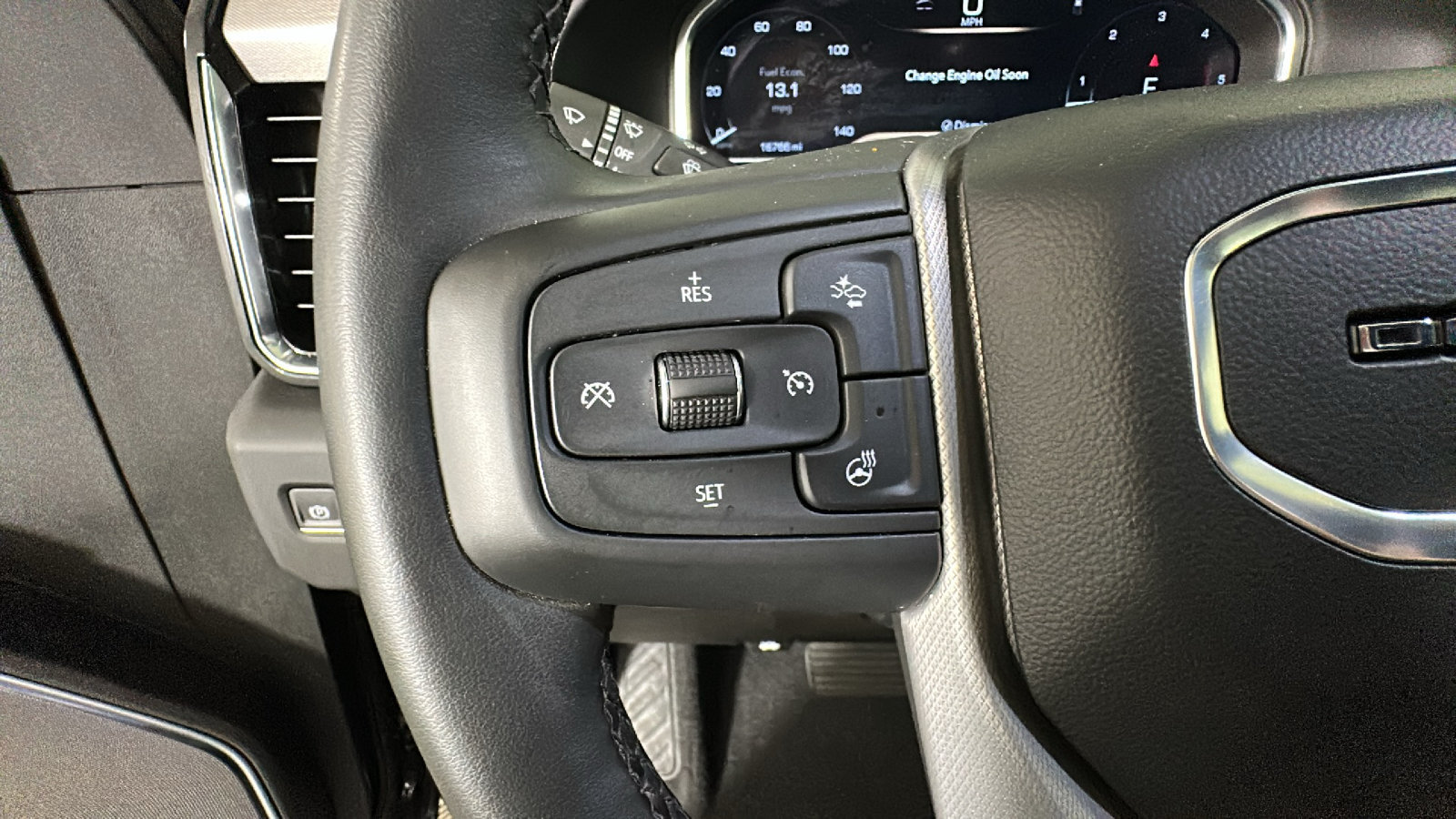 Used 2024 GMC Sierra 2500 Denali w/ Denali Reserve Package AWD/4WD image 19