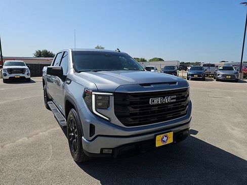 Used 2024 GMC Sierra 1500 Elevation w/ LPO, Elevation Black Package RWD image 7