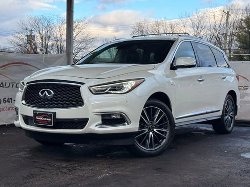 Used 2018 INFINITI QX60 3.5 Sport Utility 4D w/ Deluxe Technology Package image 1