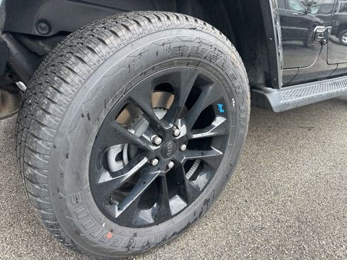 Used 2023 Jeep Wrangler Unlimited Sahara w/ Cold Weather Group image 8