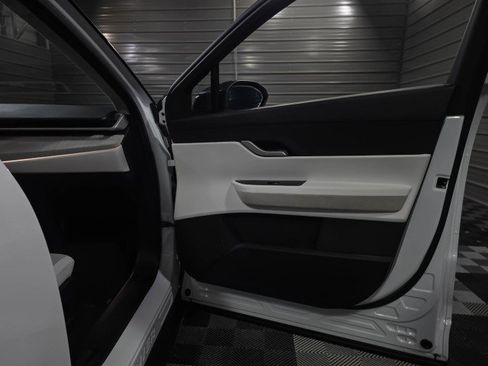 Used 2023 Fisker Ocean Extreme image 34