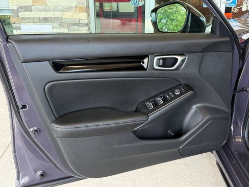 Used 2024 Honda Civic Sport Touring image 8