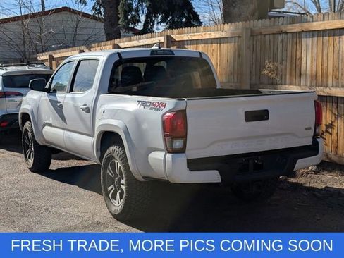 Used 2019 Toyota Tacoma TRD Sport image 5