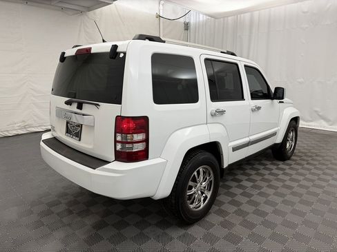 Used 2012 Jeep Liberty Limited w/ Comfort/Convenience Group image 5