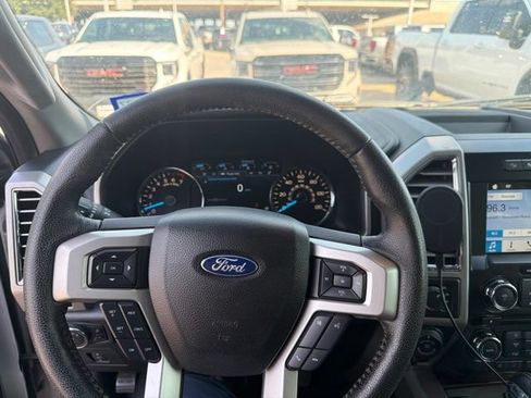 Used 2016 Ford F150 Lariat AWD/4WD image 9