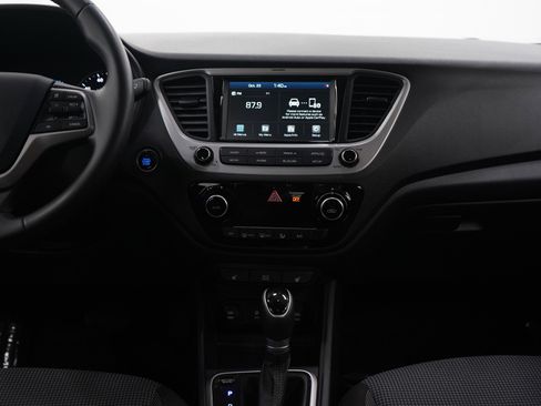 Used 2022 Hyundai Accent Limited image 17