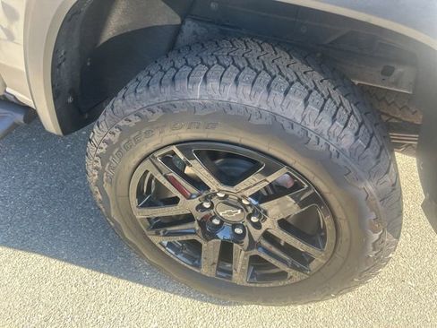 Certified 2024 Chevrolet Colorado Trail Boss w/ Technology Package image 9