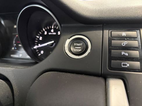 Used 2018 Land Rover Discovery Sport HSE image 37