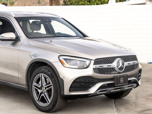 Used 2022 Mercedes-Benz GLC 300 image 3