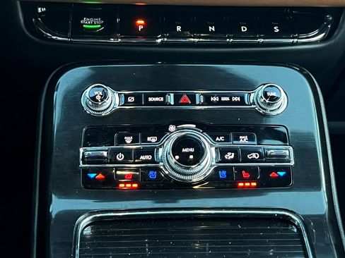 Used 2022 Lincoln Nautilus Reserve image 22