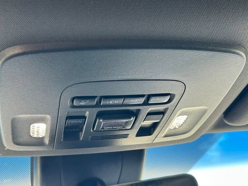 Used 2019 Toyota Avalon XSE FWD image 18