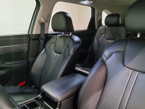 Used 2023 Kia Sorento SX FWD image 19