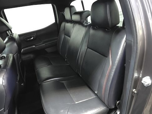 Used 2022 Toyota Tacoma TRD Pro image 31