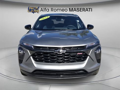 Used 2024 Chevrolet Trax RS w/ Driver Confidence Package image 4