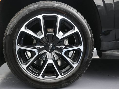 Used 2021 Chevrolet Tahoe RST w/ Luxury Package RWD image 10