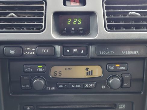 Used 1999 Toyota 4Runner Limited image 30