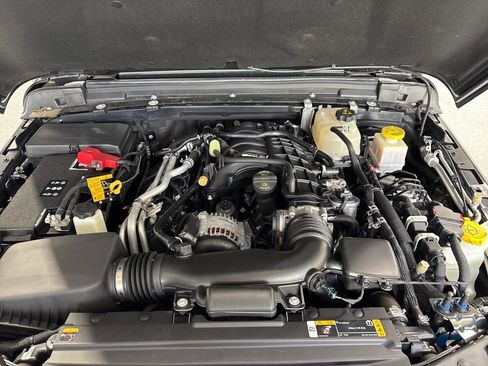 Used 2023 Jeep Gladiator Sport AWD/4WD image 39