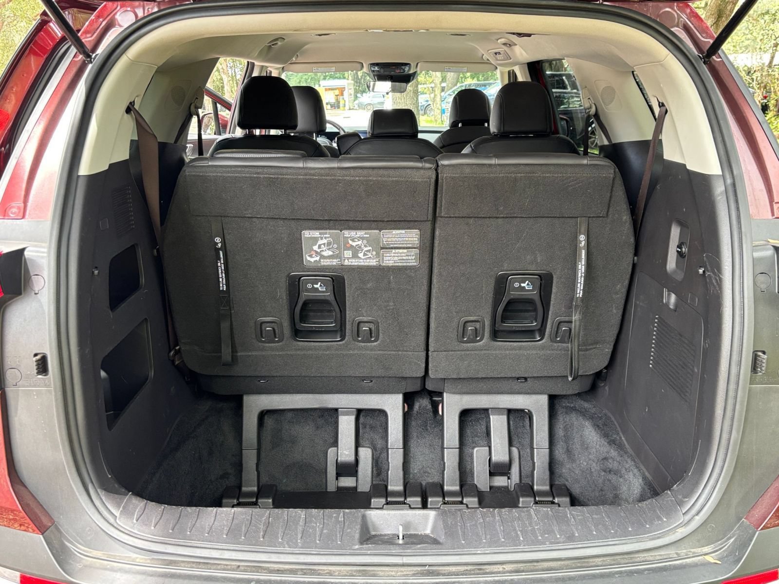 Used 2026 Kia Carnival FWD image 33