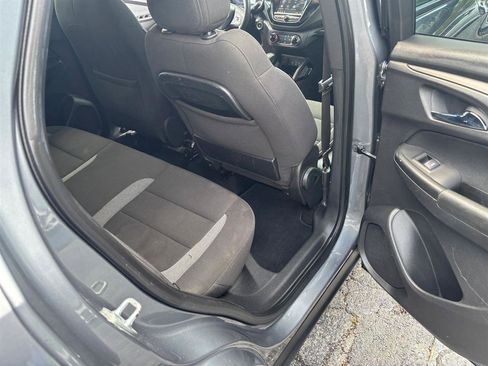 Used 2021 Chevrolet TrailBlazer LT FWD image 12