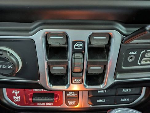 Used 2021 Jeep Wrangler Unlimited Rubicon AWD/4WD image 26