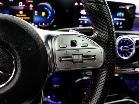 Used 2022 Mercedes-Benz CLA 250 image 39