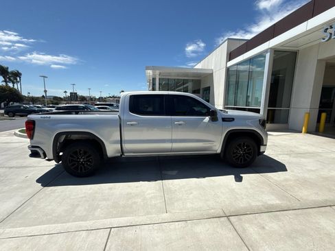 Used 2022 GMC Sierra 1500 Elevation AWD/4WD image 5