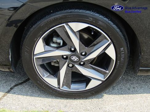 Used 2023 Hyundai Elantra SEL w/ Convenience Package FWD image 15