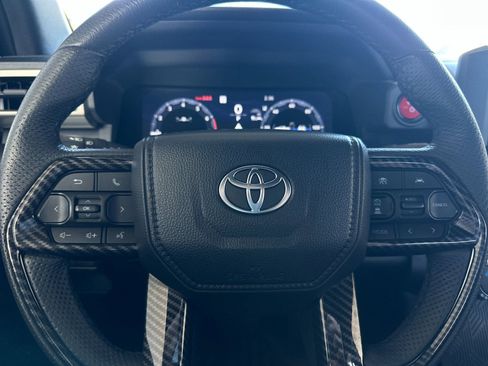 Used 2025 Toyota Tacoma TRD Off-Road AWD/4WD image 20