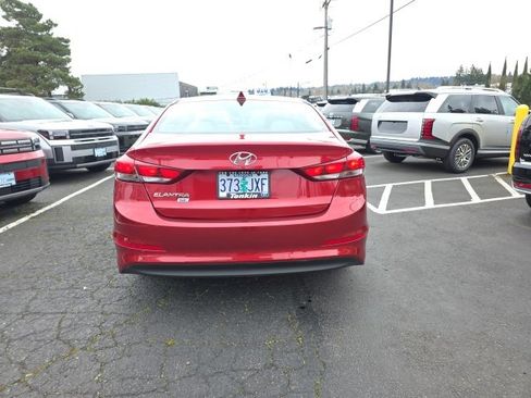 Used 2017 Hyundai Elantra SE image 6