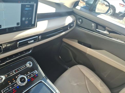 Certified 2023 Lincoln Nautilus Reserve w/ Equipment Group 201A image 22