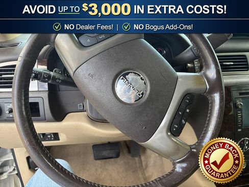 Used 2011 GMC Yukon XL Denali RWD image 18
