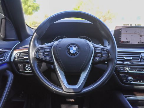 Used 2018 BMW 530e image 28