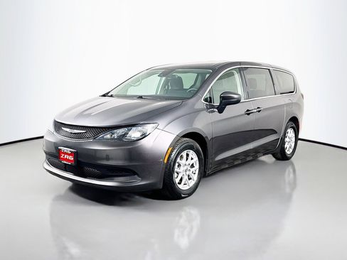 Used 2023 Chrysler Voyager LX FWD image 1