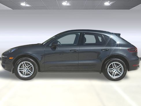 Used 2017 Porsche Macan AWD/4WD image 2