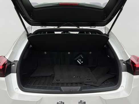 Used 2019 Lexus UX 250h image 9