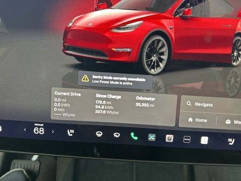 Used 2022 Tesla Model Y Long Range image 10