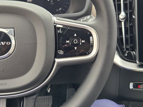 New 2026 Volvo XC90 B6 Plus w/ Protection Package Premier image 31